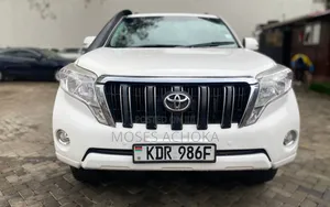Toyota Land Cruiser 2017 White