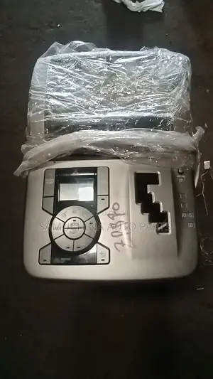 Radio Console Toyota Voxy Zrr70
