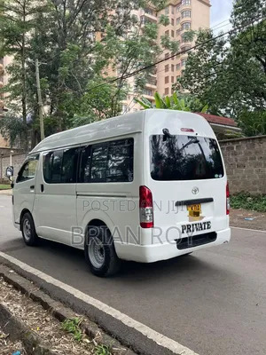 Toyota HiAce 2014 White