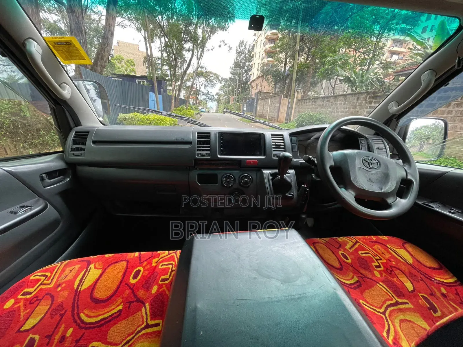 Toyota HiAce 2014 White