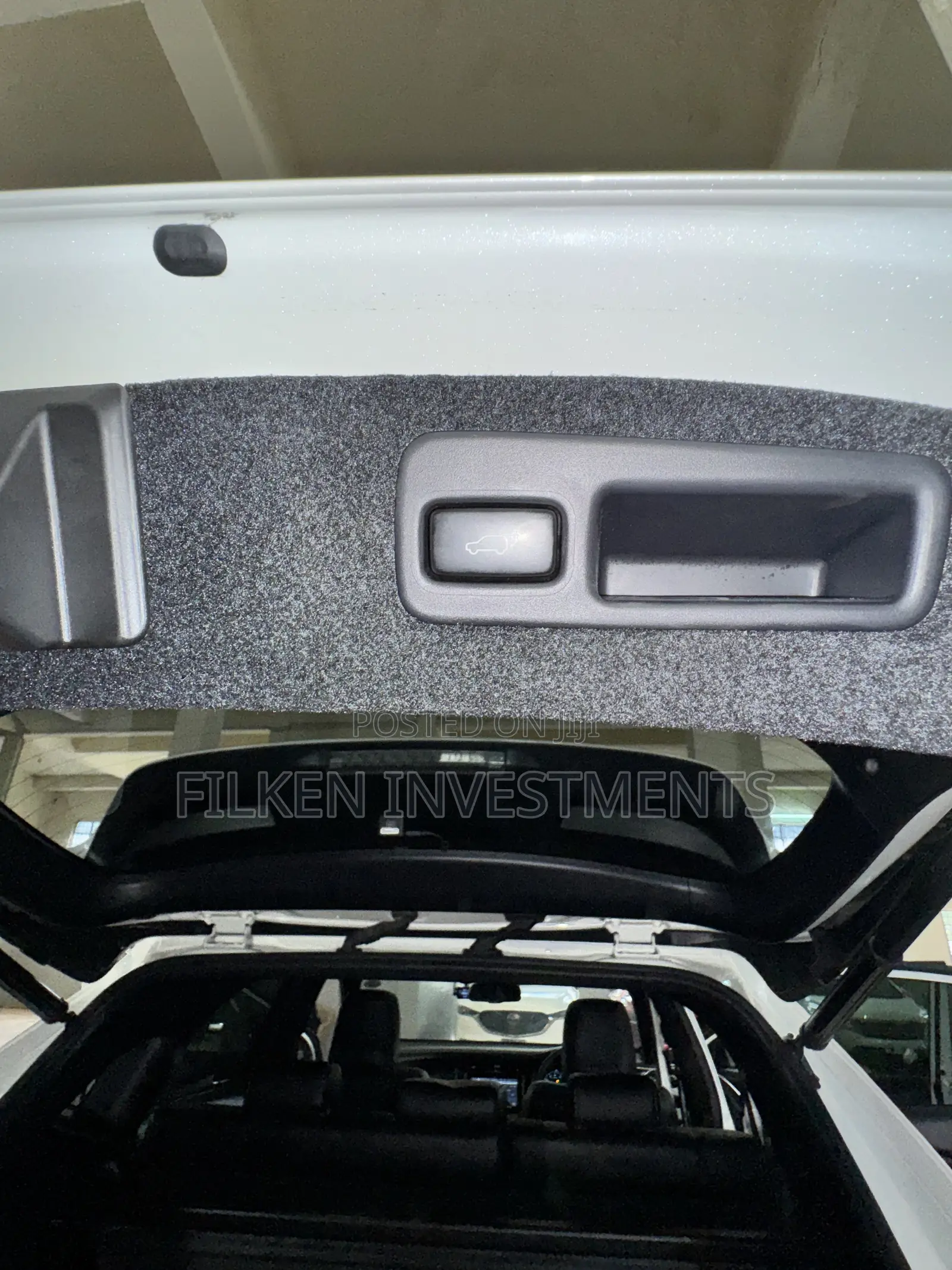 Toyota Harrier 2.0 2020 White
