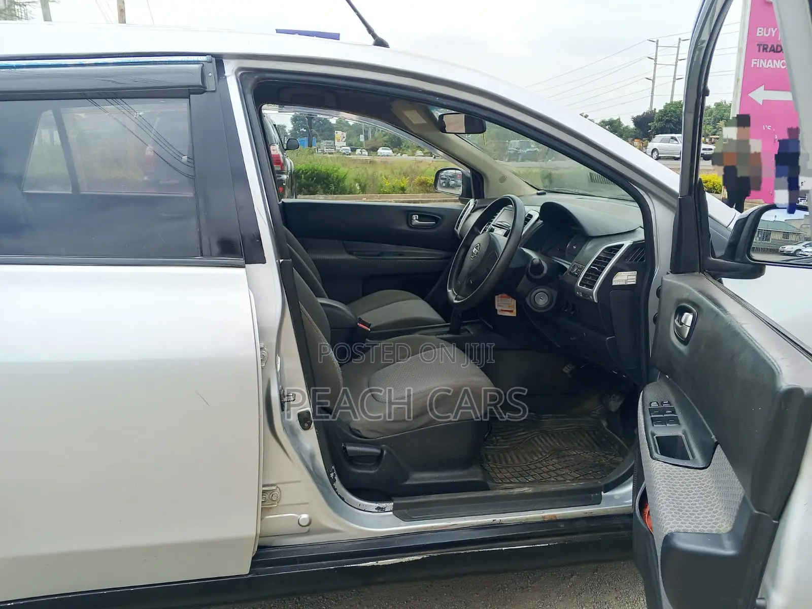 Nissan Wingroad 2010 Silver