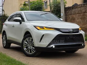 Toyota Harrier 2.0 2020 White