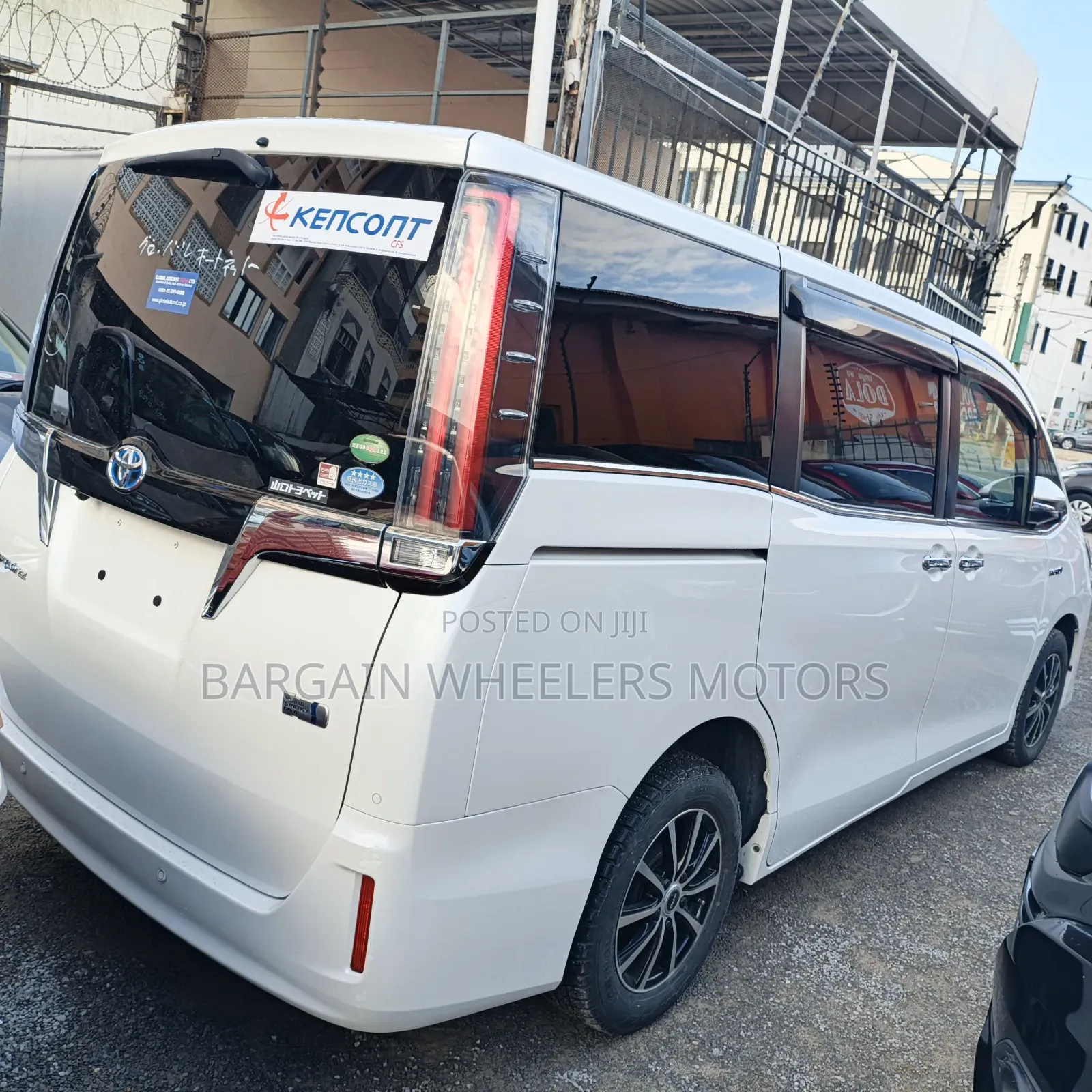 Toyota Esquire 2020 White