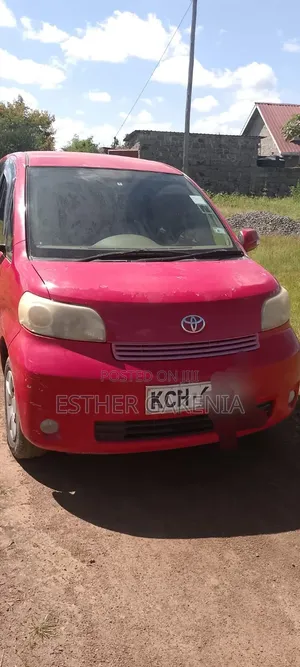 Toyota Porte 2009 Red