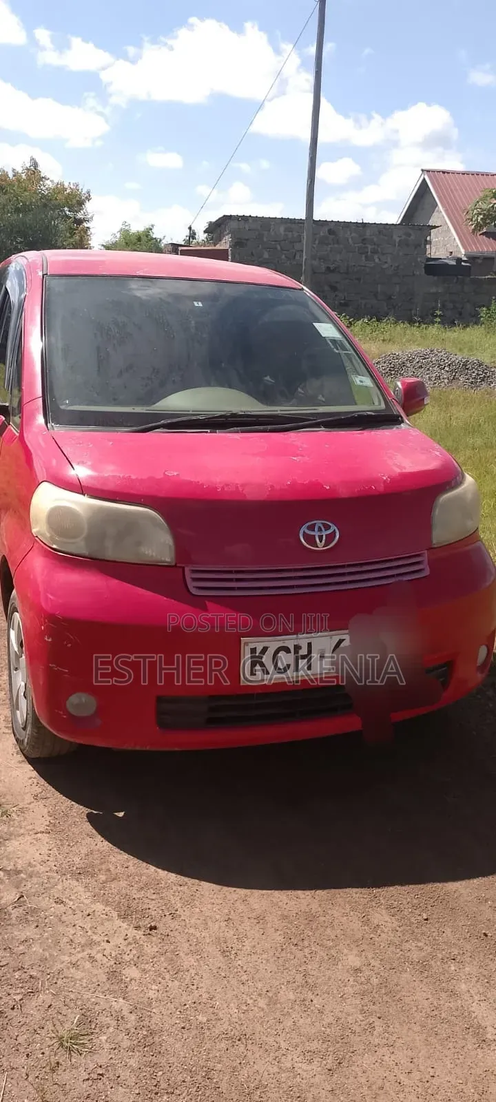 Toyota Porte 2009 Red