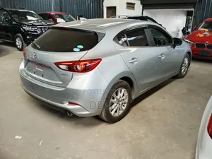 Mazda Axela 2019 Silver