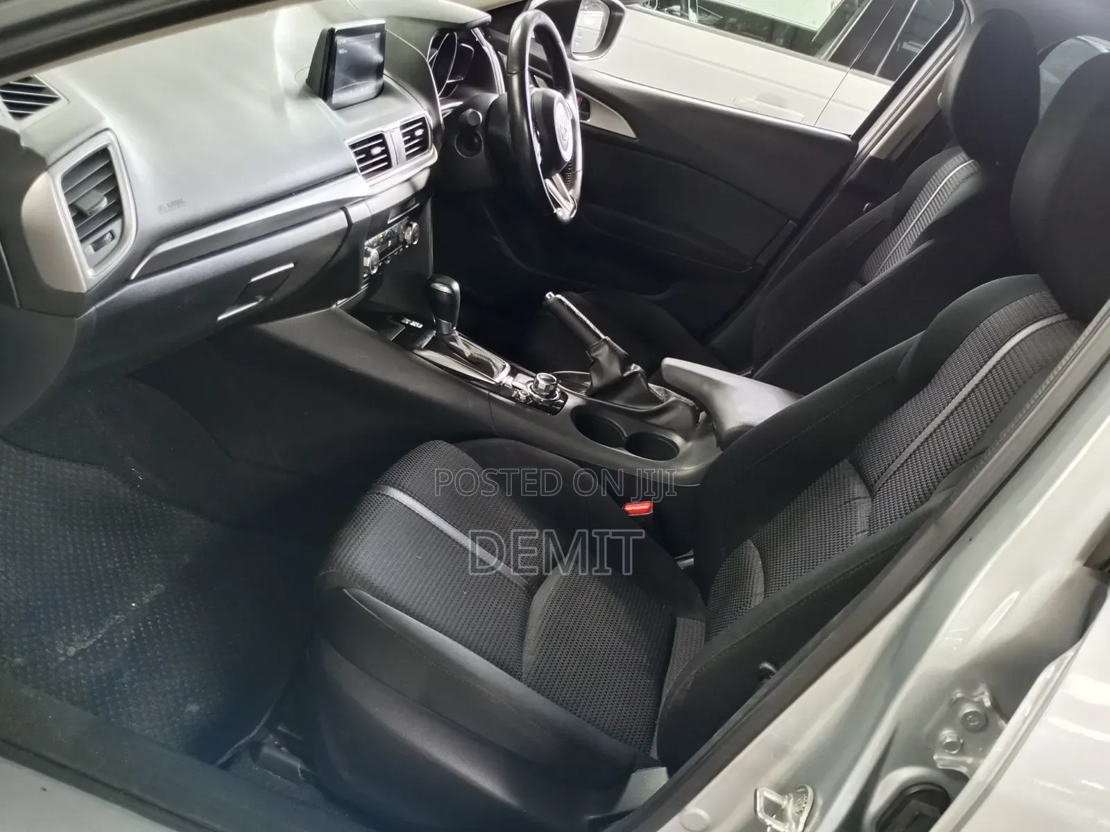 Mazda Axela 2019 Silver