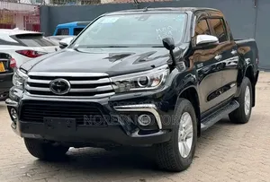 Toyota Hilux 2019 Matt Black