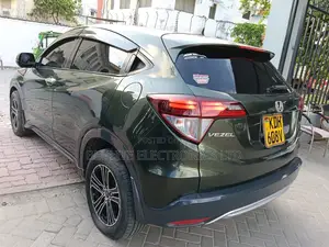 Honda Vezel 2015 Green