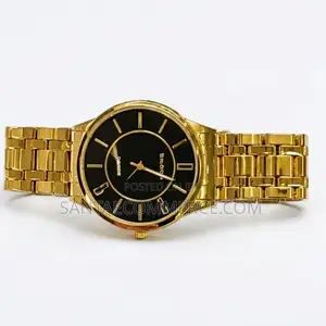 ​Classic Gold and Black Metallic Analog Wristwatch