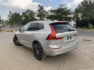 Volvo XC60 T5 Inscription AWD 2019 Gold