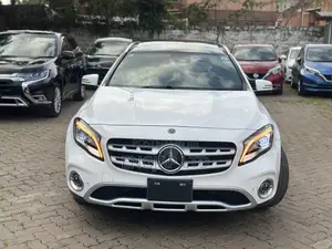 Mercedes-Benz GLA-Class 2019 White