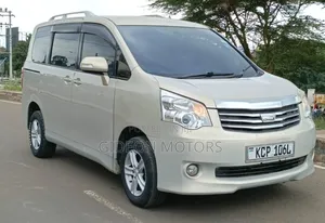 Toyota Noah 2011 Beige