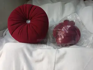 Unique Round and Knot Cushion Set for Contemporary Homes