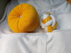 Comfortable Decorative Knot Pillows for Sofa Bed and Lounge Areas