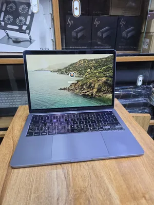Laptop Apple MacBook Pro 2020 32GB Intel Core i7 SSD 1T
