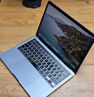 Laptop Apple MacBook Pro 32GB Intel Core i7 SSD 1T