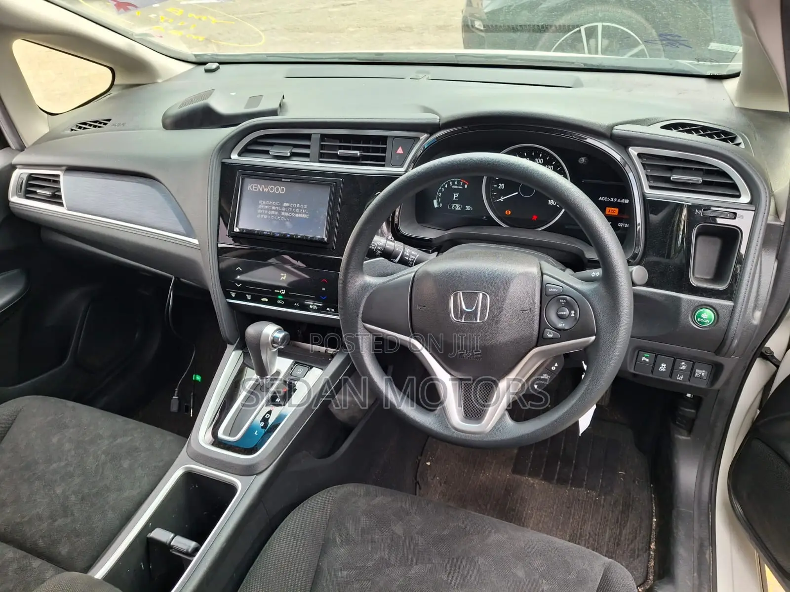 Honda Fit Shuttle 2020 White