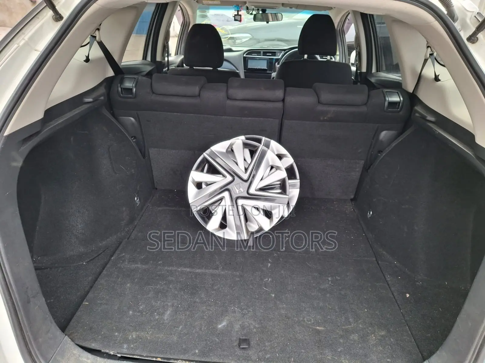 Honda Fit Shuttle 2020 White