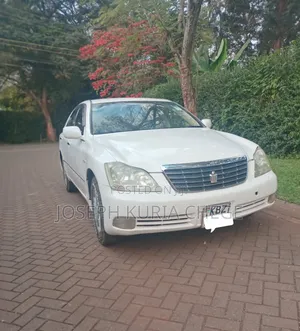 Toyota Crown 2007 White