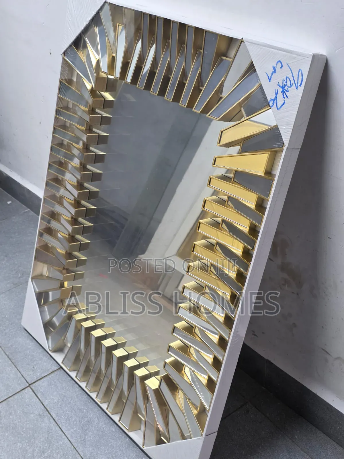 Luxury Decorative Mirror (Big Size)