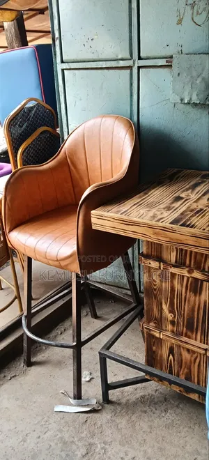 High Seat in Leather Brown
