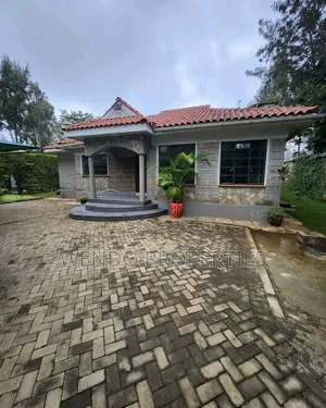 3bdrm Bungalow in Karen C for rent