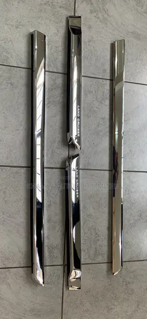 Door Moulding Chrome Lc 200 V8