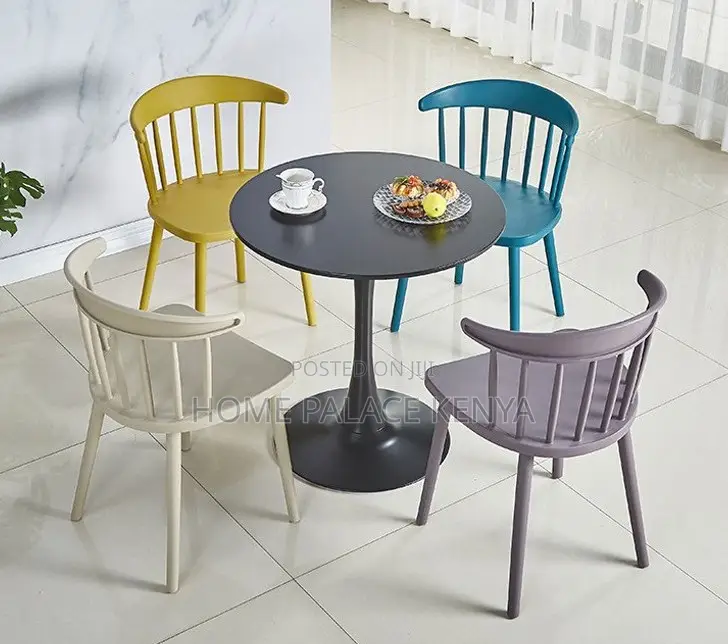 Round Table: Tulip Design Table With Sturdy Base