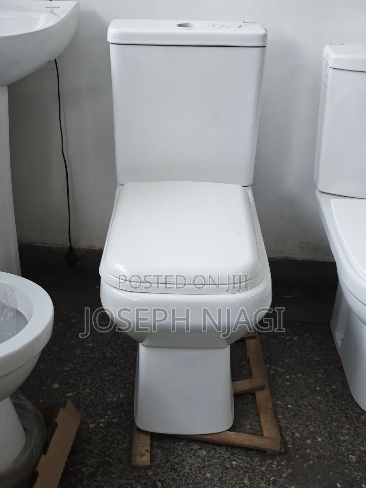 Close-Coupled Square Toilet