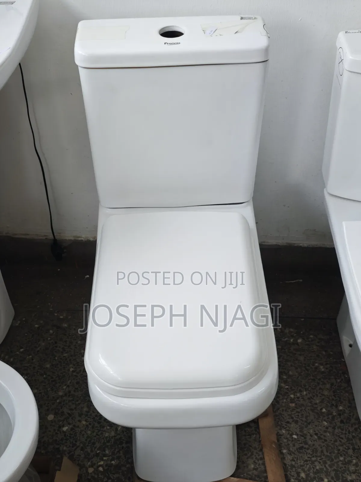 Close-Coupled Square Toilet