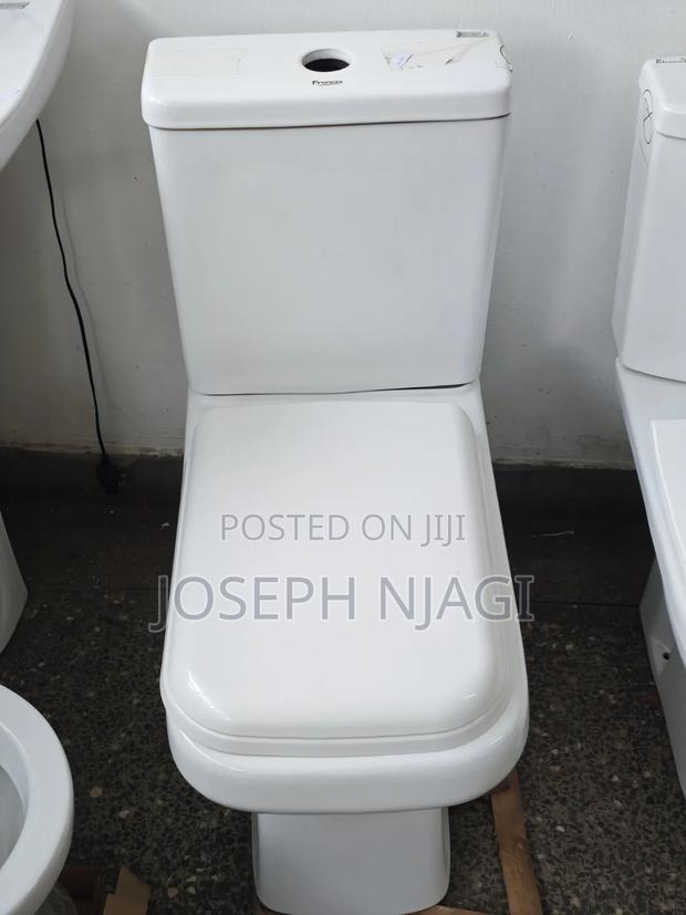 Close-Coupled Square Toilet - thumbnail 2