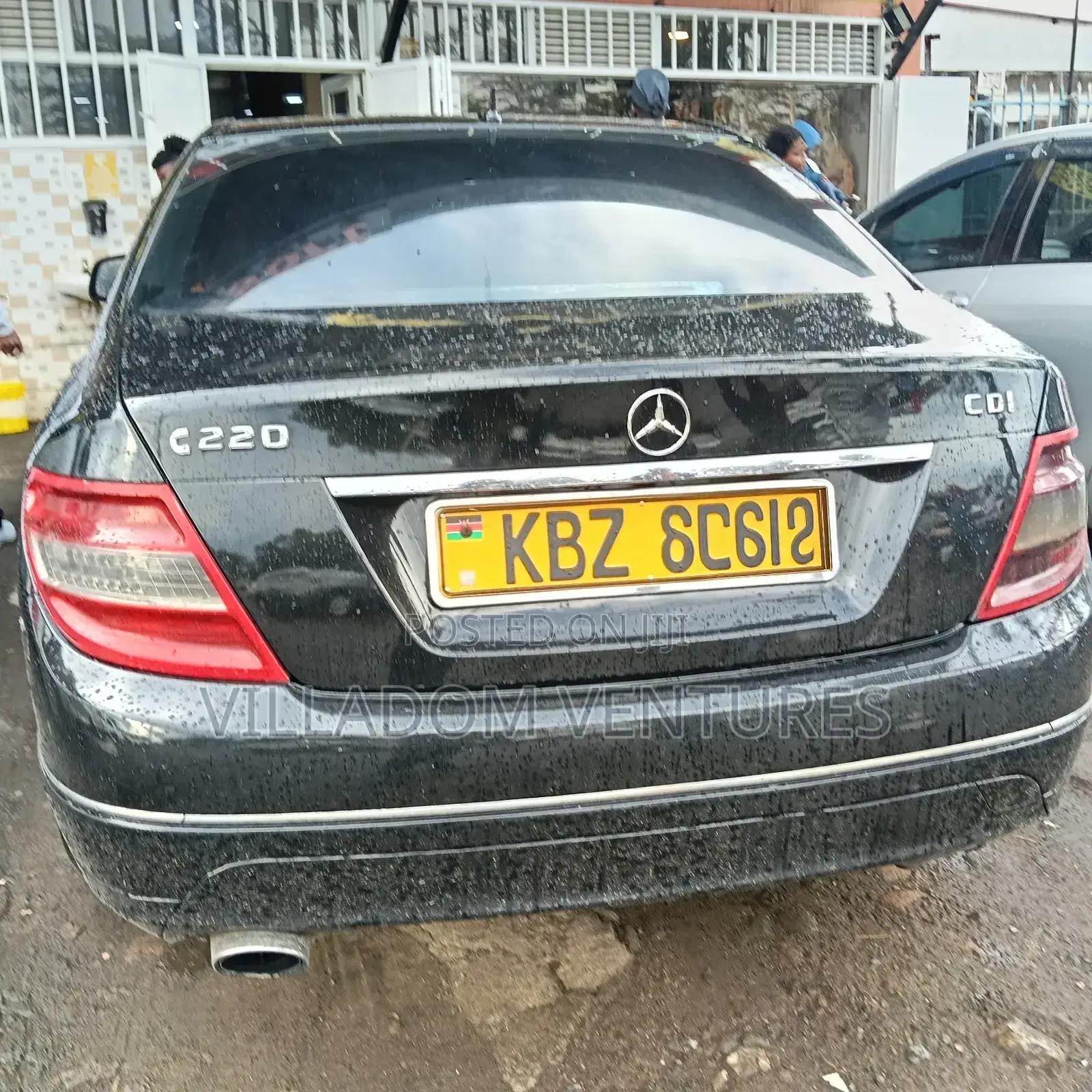 Mercedes-Benz C200 2012 Black
