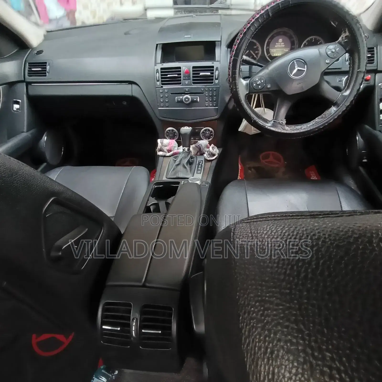 Mercedes-Benz C200 2012 Black