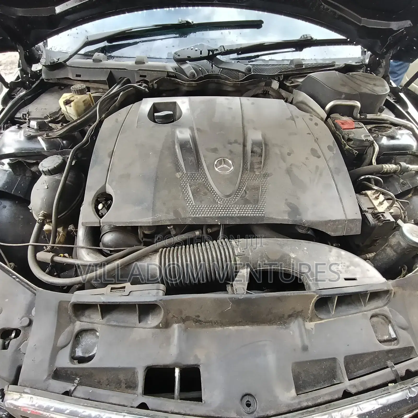Mercedes-Benz C200 2012 Black