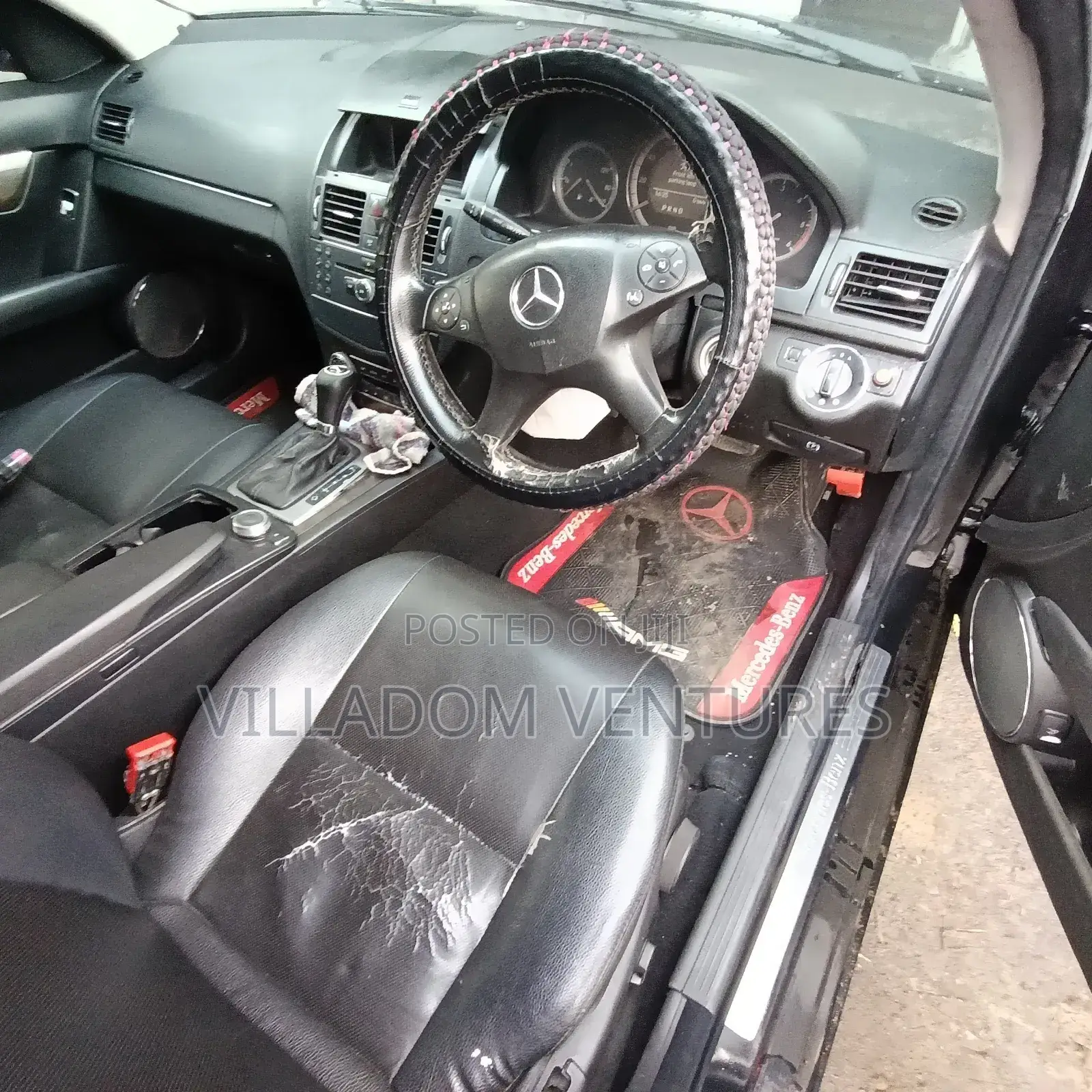 Mercedes-Benz C200 2012 Black