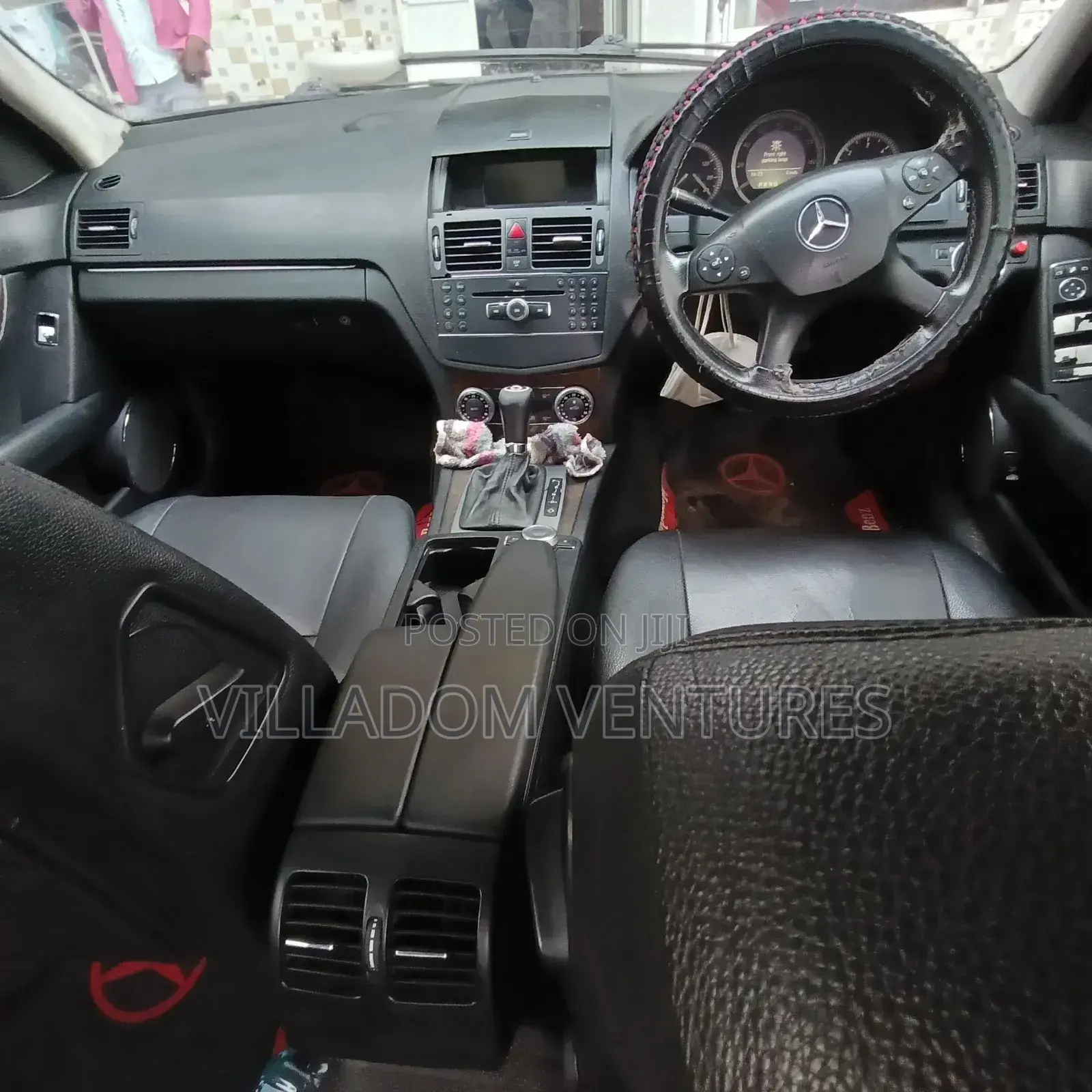 Mercedes-Benz C200 2012 Black