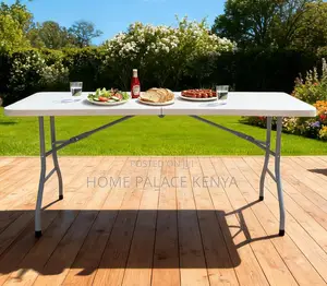 Party Table: Rectangular Foldable Plastic Event Table