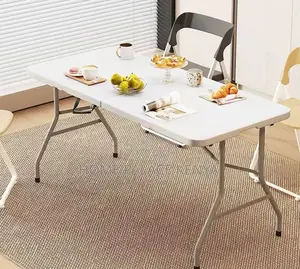 Party Table: Rectangular Foldable Plastic Event Table
