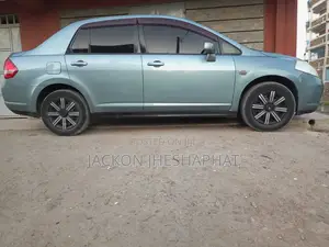 Nissan Tiida 2005 Blue