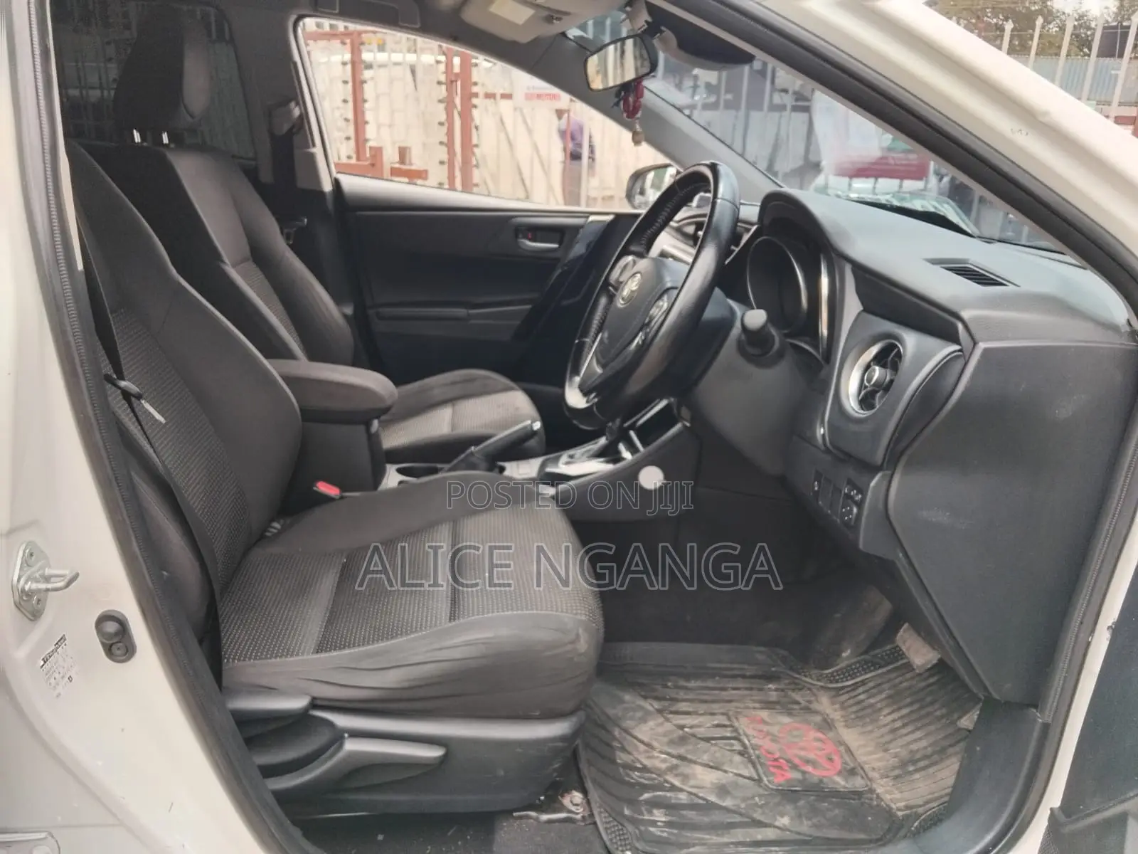 Toyota Auris 2016 White