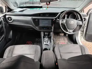 Toyota Auris 2016 White