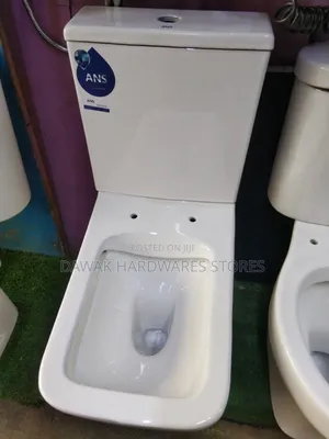 Square Sophisticated Close Couple Toilet