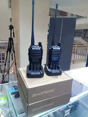 Baofeng Uv-82 Walkie Talkie With Earphones Dual Band Radio