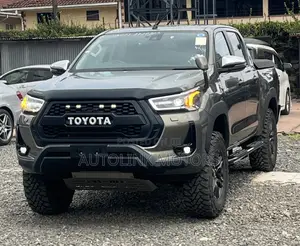 Toyota Hilux Revo Double Cab Deisel 2.4 AWD 2021 Green