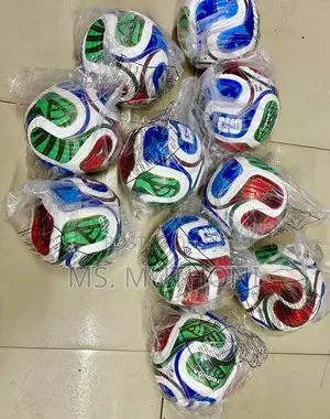 Adidas Trionda Mini Soccer Balls Designed for the Fifa World Cup 26tm.