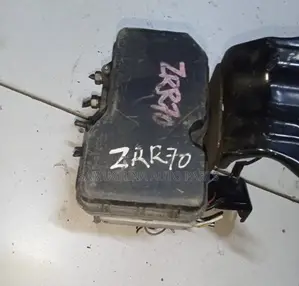 Abs Pump Toyota Noah Zrr70