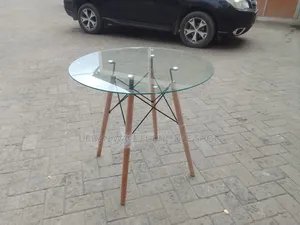 Top Glass Eams Table