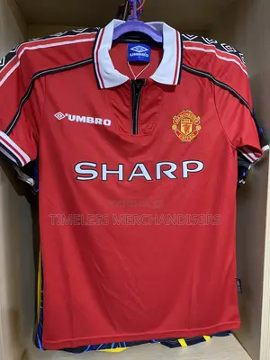 Manchester United Retro Kit